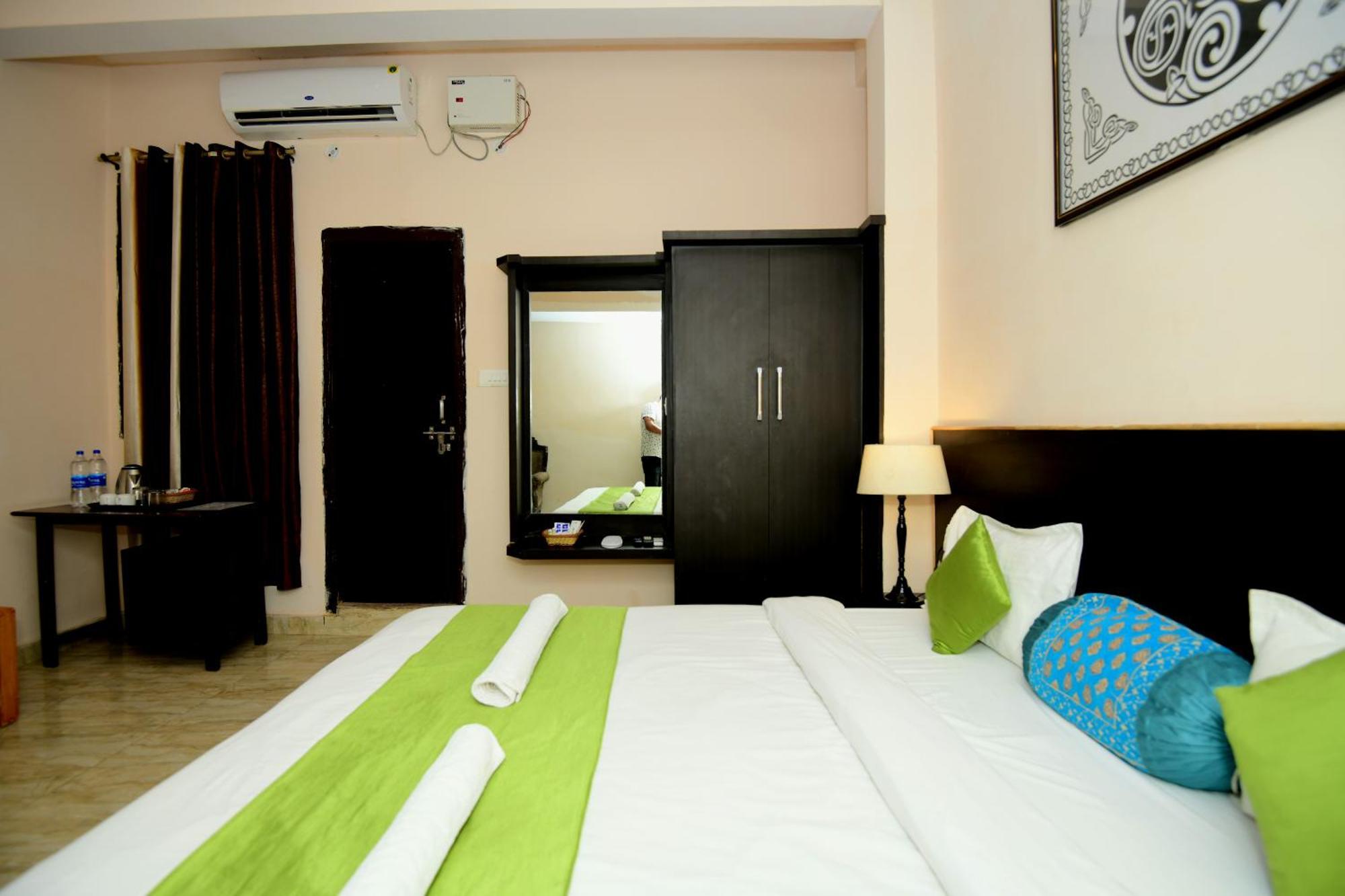 Ap Palace Hotel, Ayodhya Exterior photo