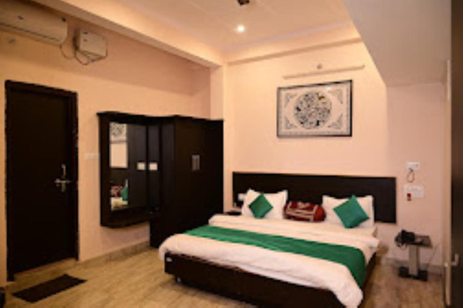 Ap Palace Hotel, Ayodhya Exterior photo